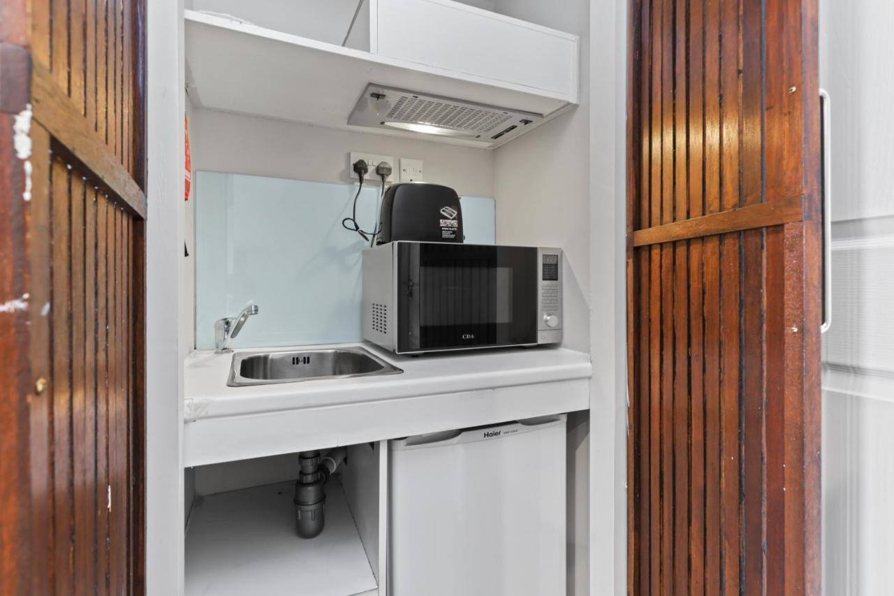 Self-Contained Studio London Exterior photo